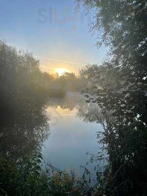 Pheasants Wood Fishery Cafe & Bar