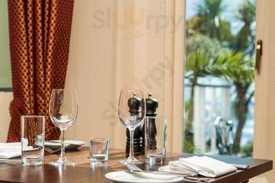 The Bay Restaurant At Orestone Manor