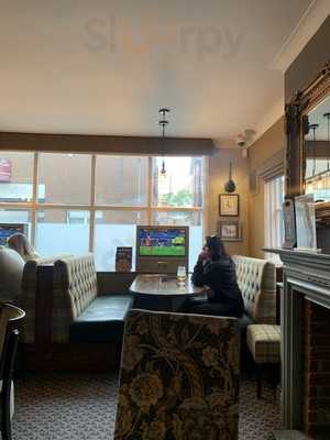 Favorite Chicken & Ribs Horley