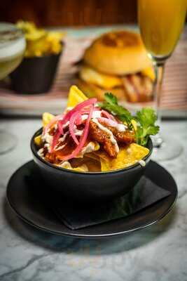 Sixes Social Cricket, Westfield, Shepherd's Bush