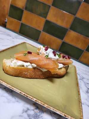 Olive Tapas & Wine Bar