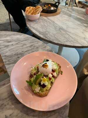 El&n London - Selfridges