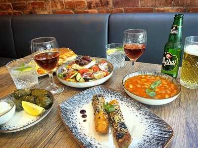 Yiayia G's Greek Grill