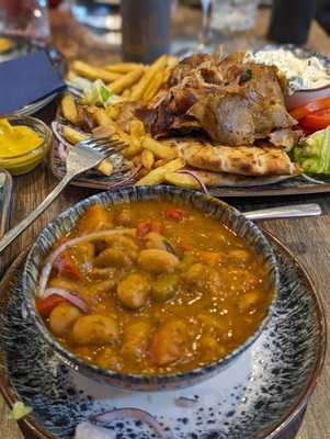 Yiayia G's Greek Grill