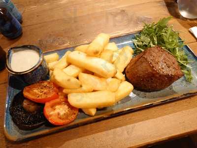 Brooke's Bar And Bistro