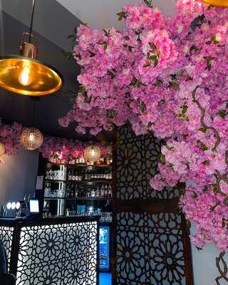 Tongi Bar And Restaurant