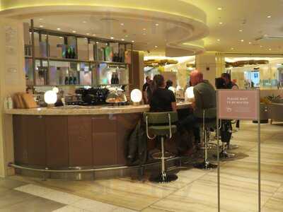 H Beauty Champagne Bar