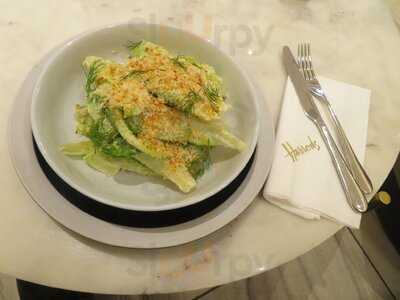 H Beauty Champagne Bar