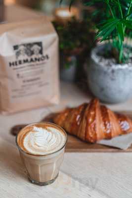 Hermanos Colombian Coffee Roasters, Barnes