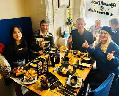 2 Sisters Cafe & Bistro