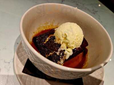 The Cromwell Grill & Wine Bar