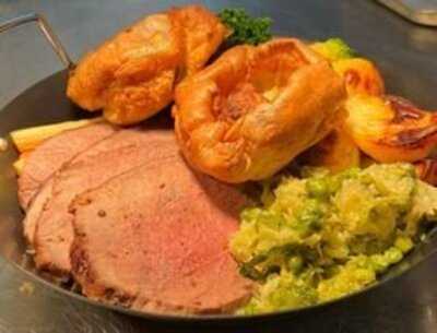 The Cromwell Grill & Wine Bar