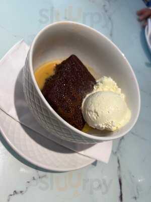 The Cromwell Grill & Wine Bar