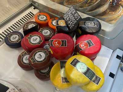 Kayna's Deli Bar & Kitchen