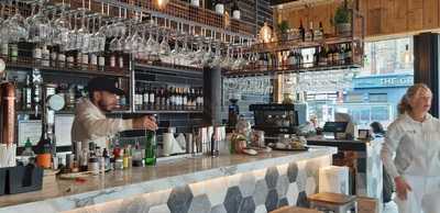 Oscar Bar And Kitchen