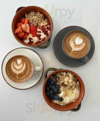 Reubens Cafe & Coffee