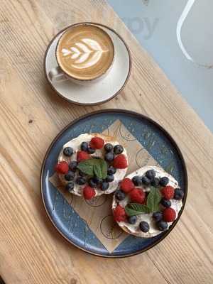 Reubens Cafe & Coffee