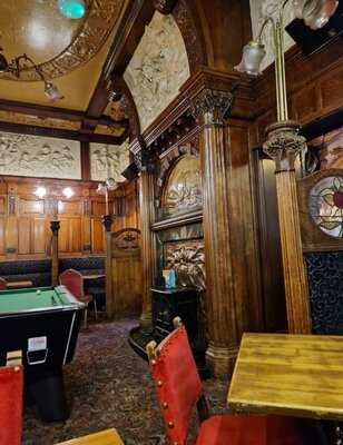 The Vines Pub (the Big House)