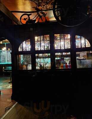 The Vines Pub (the Big House)