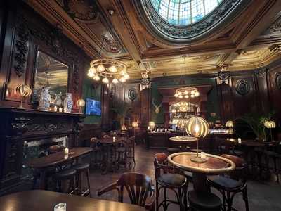 The Vines Pub (the Big House)