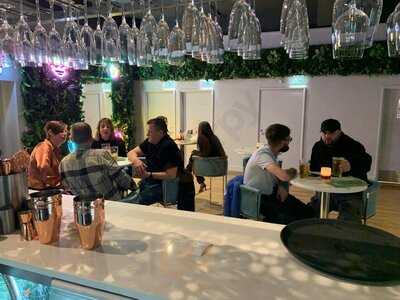 Sherefe Bistro & Cocktail Bar