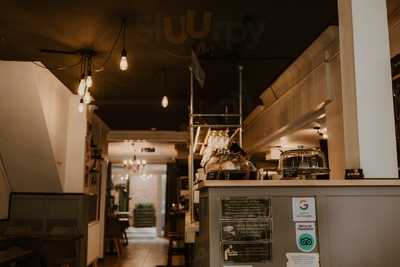 Mister's Cafe & Bistro