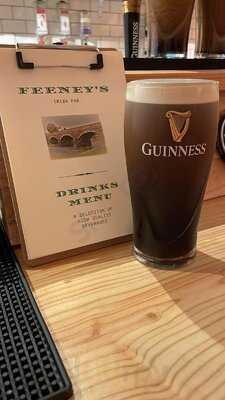 Feeney's Irish Pub