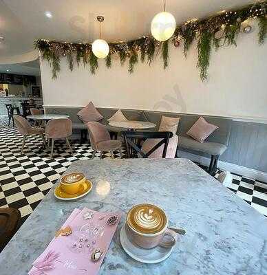 The Cwtch Cafe & Bar