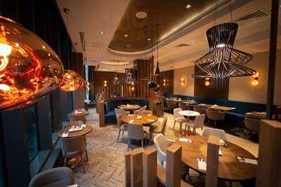 Custom House Bar & Restaurant