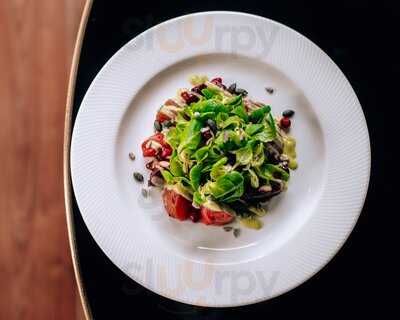 Rails Restaurant & Little Bar