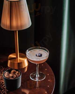 Rails Restaurant & Little Bar