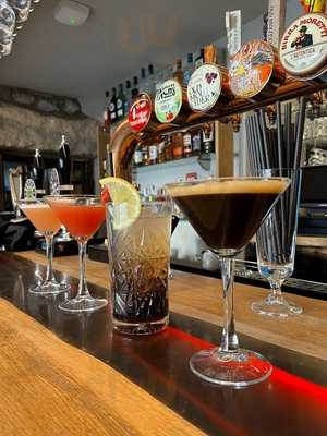 Bailey's Bar & Grill