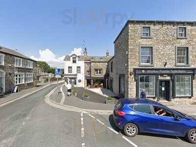 Bailey's Bar & Grill