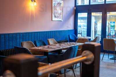 The Street Bar & Restaurant