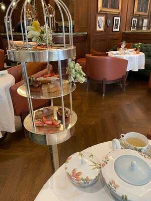 Afternoon Tea At The Carlton Tower Jumeirah