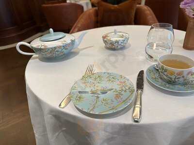 Afternoon Tea At The Carlton Tower Jumeirah