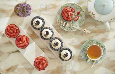 Afternoon Tea At The Carlton Tower Jumeirah