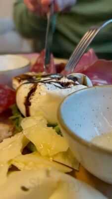 Yapix Coffee And Wine House