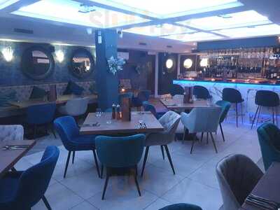 The Courtyard Bar And Restaurant