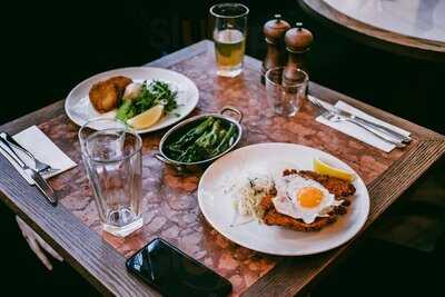 Old Queen Street Cafe