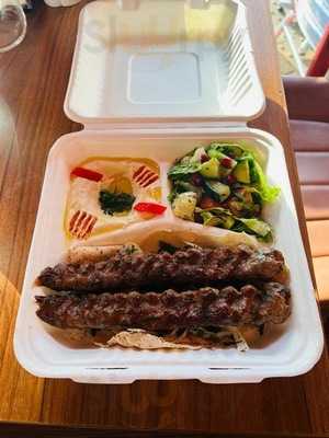 Mimo's Lounge, Bar & Grill