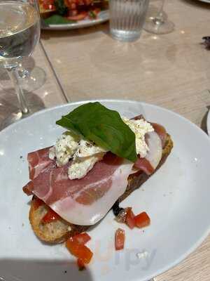 La Piola Italian Delicatessen