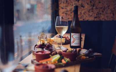 Runner Duck Wine Room