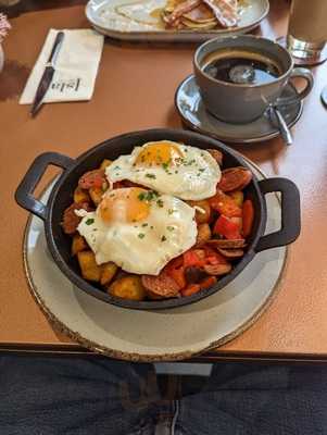 Islas Restaurant & Bar