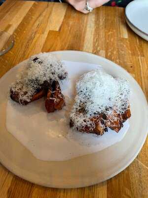 Junk Bar & Restaurant