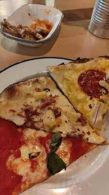 Gordon Ramsay Street Pizza