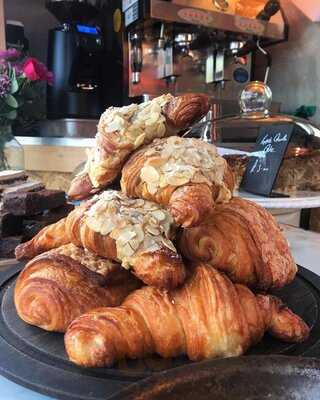 3ft6 Hot Drinks House