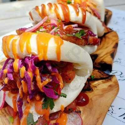 Deja Vu Street Kitchen