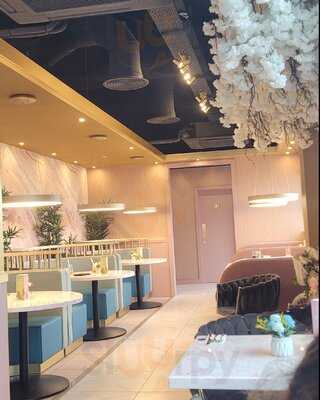 Heavenly Desserts - Glasgow Silverburn