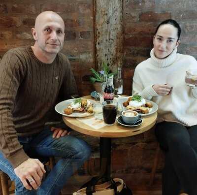 The Sweet Greeks Cafe